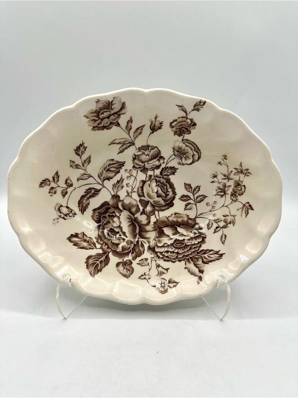 Johnson Bros Elizabeth Vegetable Bowl. Roses in Brown